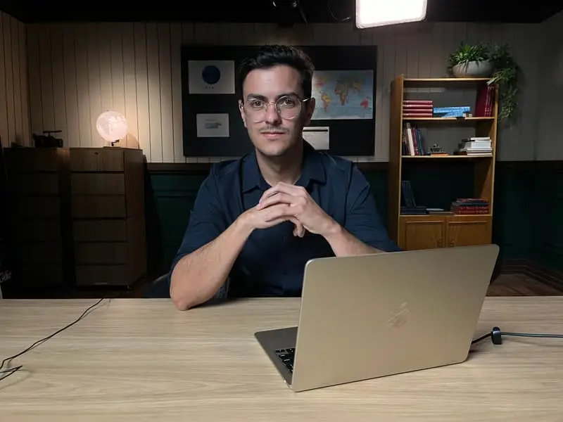 Leonardo Oliveira, fundador da Allma Educação